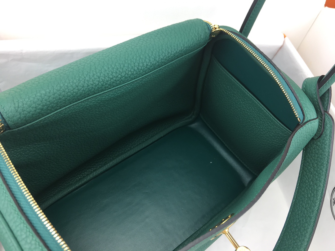 Hermes Lindy 30cm Handbag Shoulder Bag In Vert Vertigo Clemence Leather